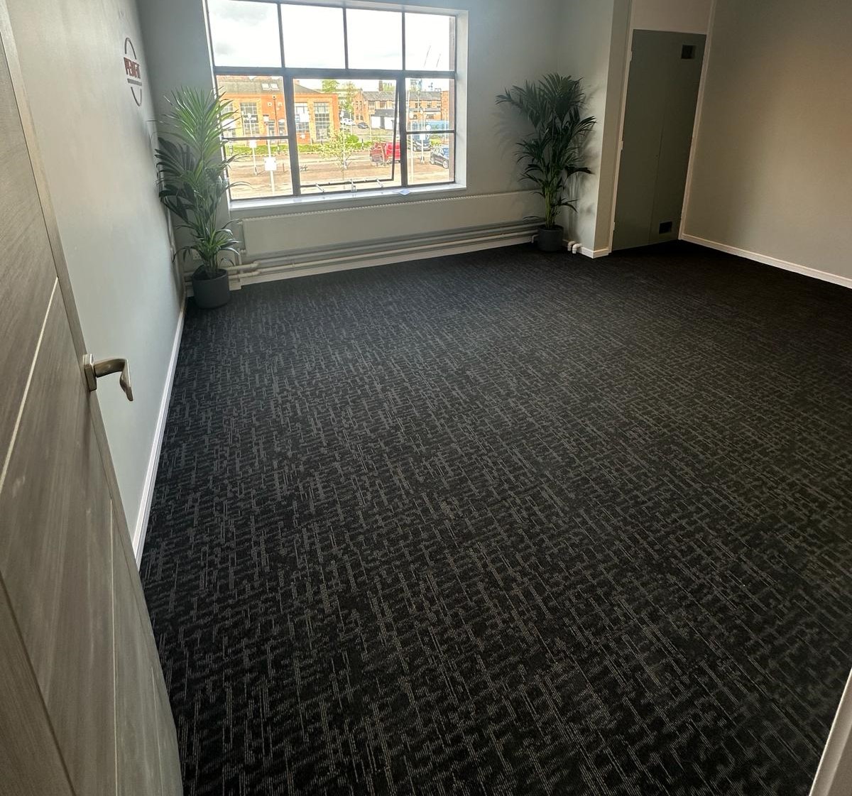 Cresta Carpet Tiles with white walls